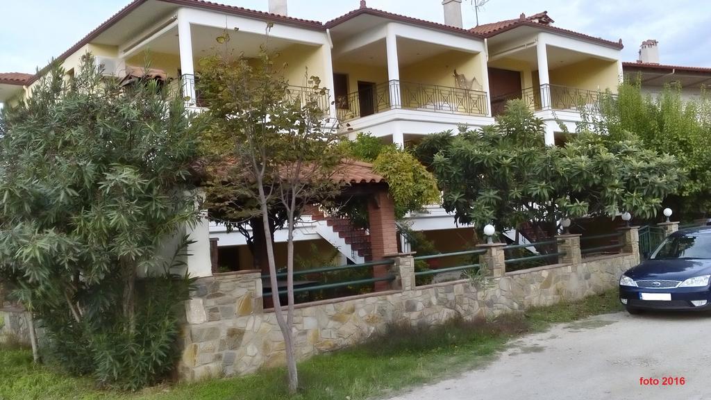 Natalia'S Apartments นิกิติ ภายนอก รูปภาพ