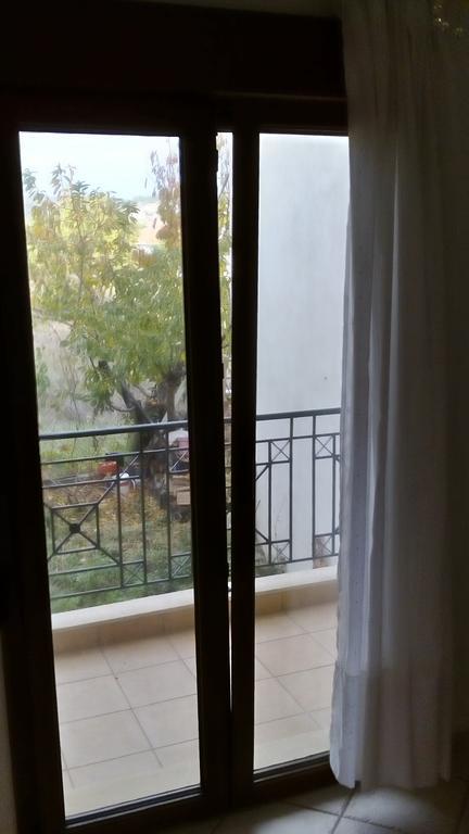 Natalia'S Apartments นิกิติ ภายนอก รูปภาพ