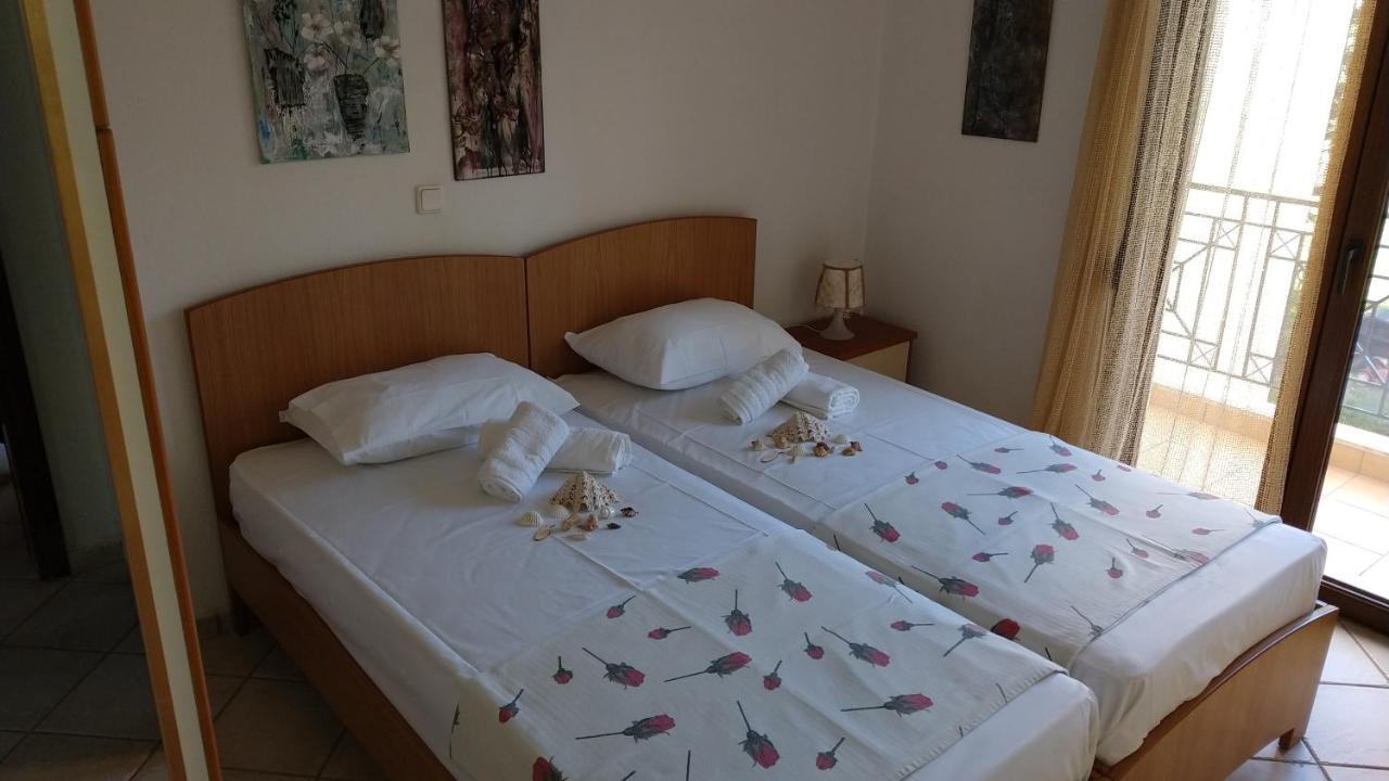 Natalia'S Apartments นิกิติ ภายนอก รูปภาพ