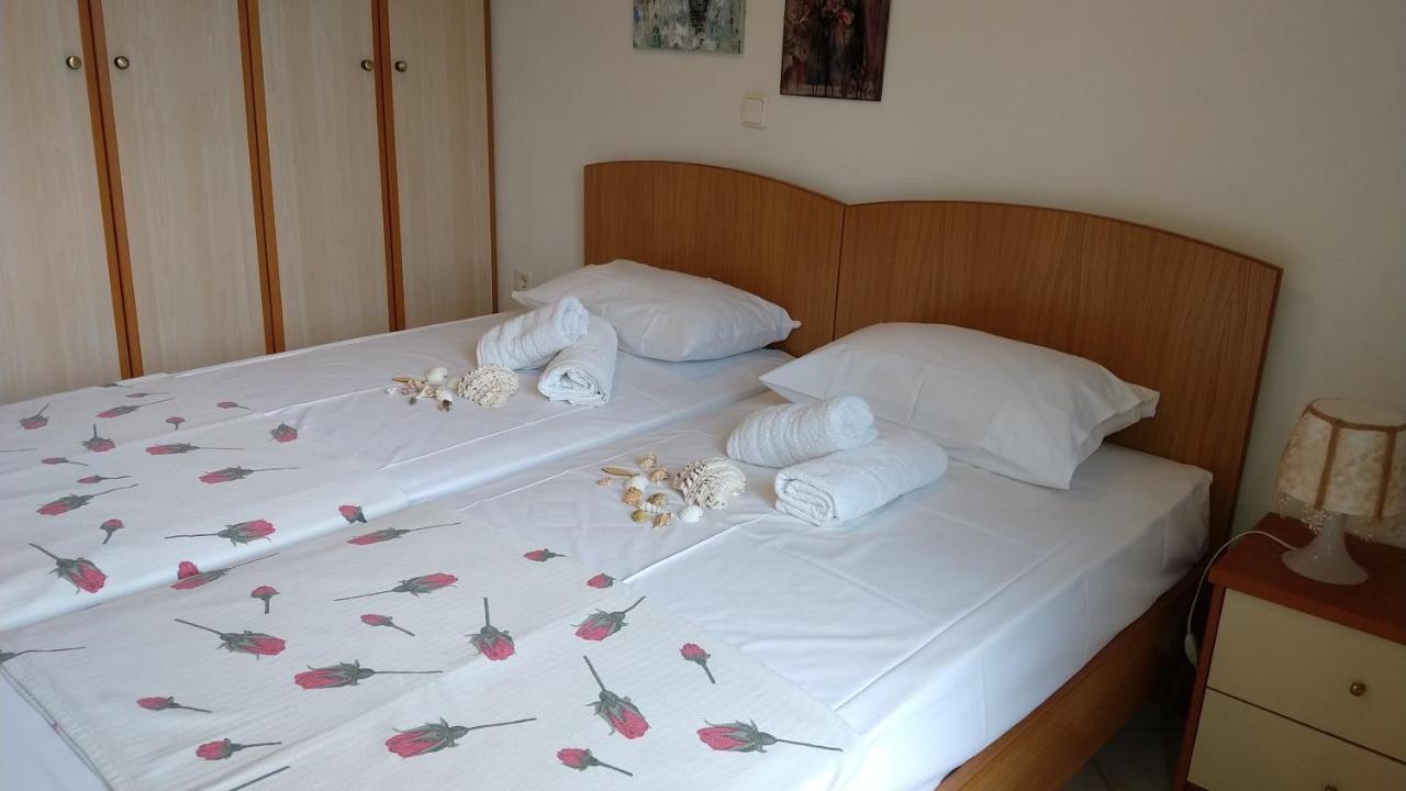 Natalia'S Apartments นิกิติ ภายนอก รูปภาพ